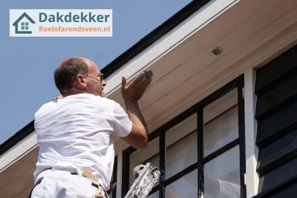 Dakgoot afwerken door onze dakdekker Dakgoot afwerken door onze dakdekker in Roelofarendsveen