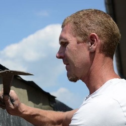 Zijkant-bekleden-met-shingles Dakdekker Roelofarendsveen met nokvorsten